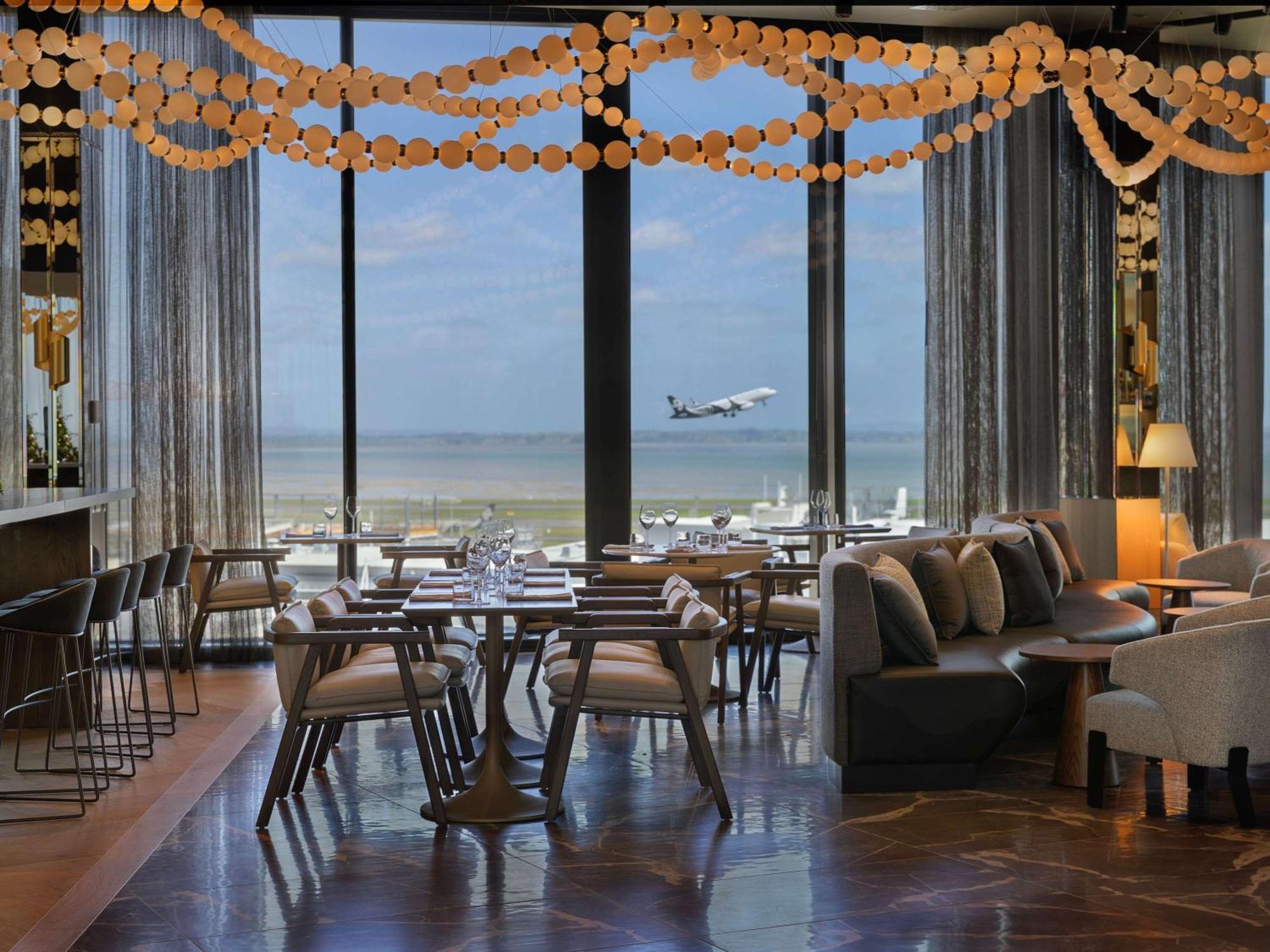 Pullman Auckland Airport Exterior foto The lounge at the airport