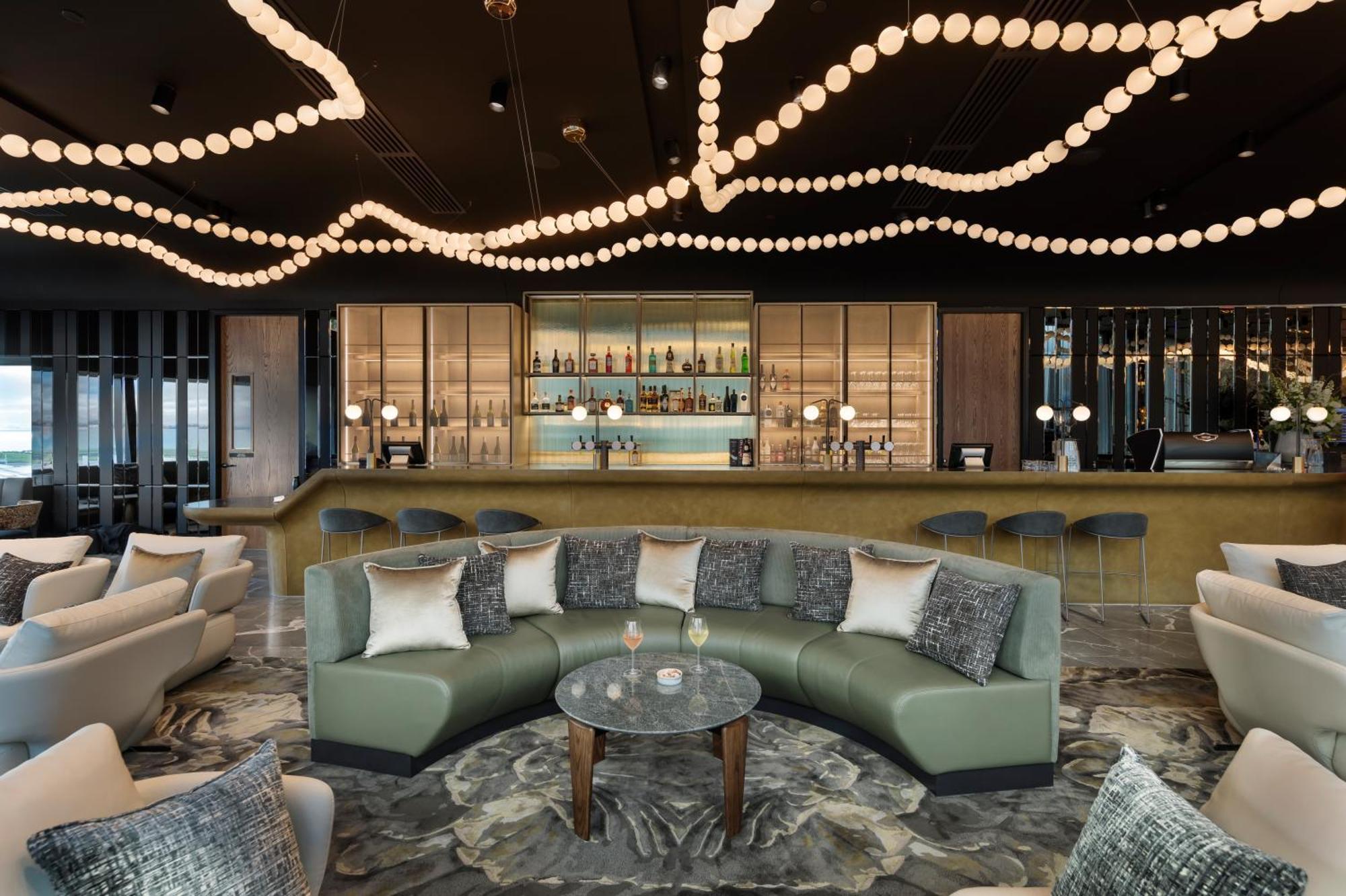 Pullman Auckland Airport Exterior foto The bar at the 101 lounge